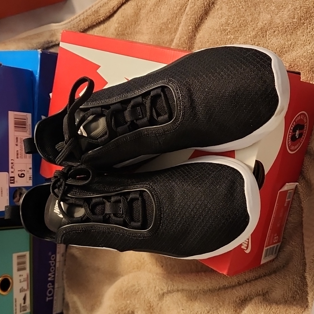 Nike Air Max Motion 2